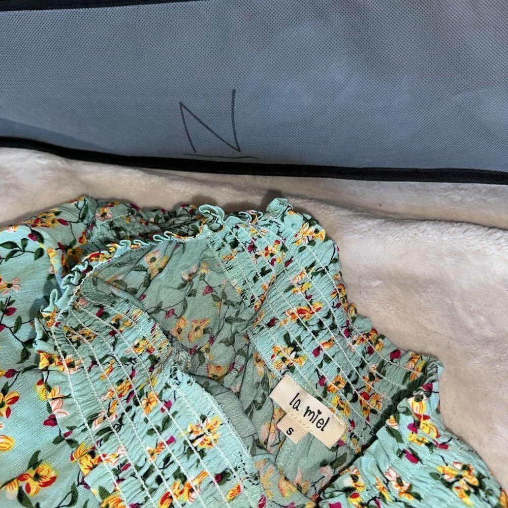 Mint Green Yellow Flowers Floral Ruffle Linen Shorts - Picture 8 of 11